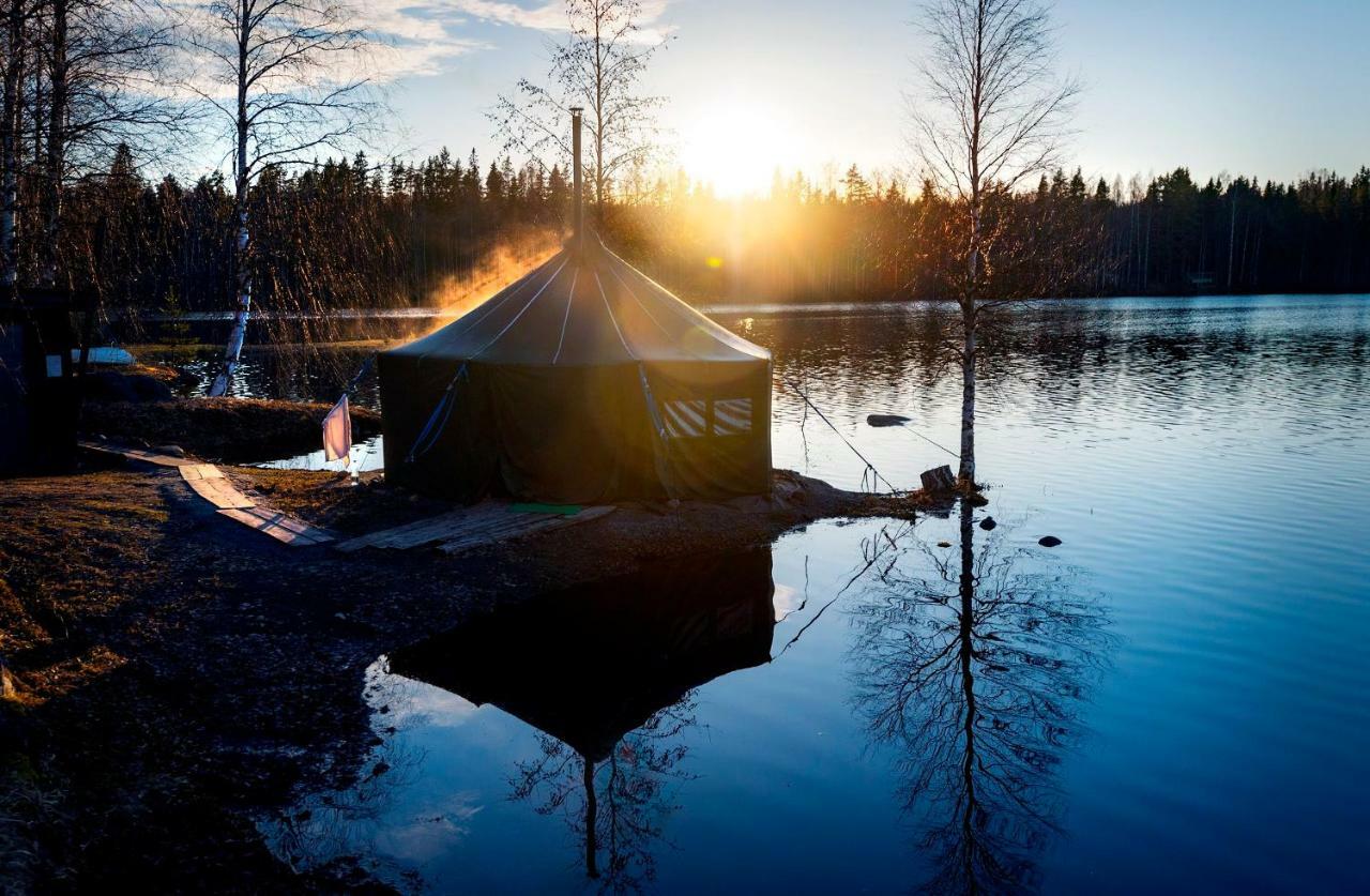 Revontuli Resort Glass Igloos Hankasalmi Exteriör bild